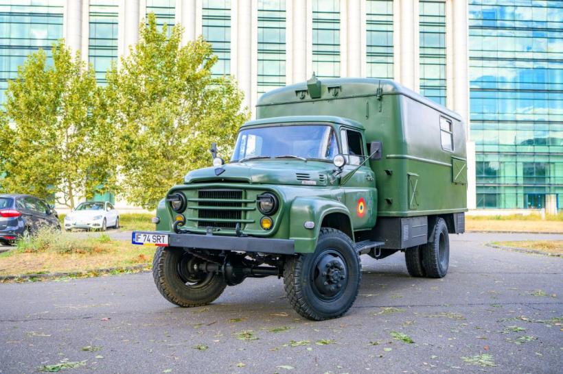 Retro Parada Primăverii 2026 aduce peste 200 de mașini de epocă în Parcul Lumea Copiilor 19005200