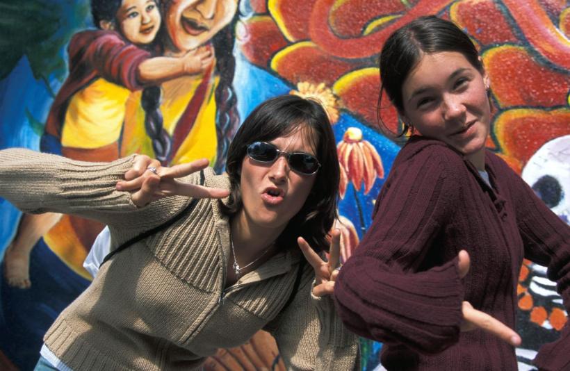 Horoscopul lunii mai 2026: Cine va avea noroc în dragoste și cine își va asuma riscuri?