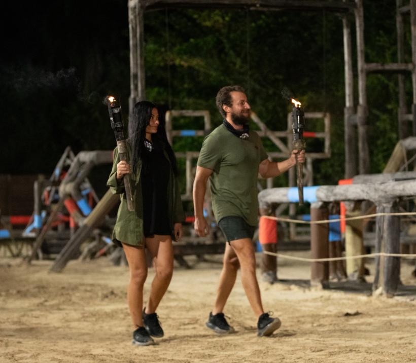 După Unificare, concurenții învață să conviețuiască pe o singură insulă! Diseară, noul trib, Los Niños, are parte de prima luptă pentru Imunitate, la Survivor! 19005362