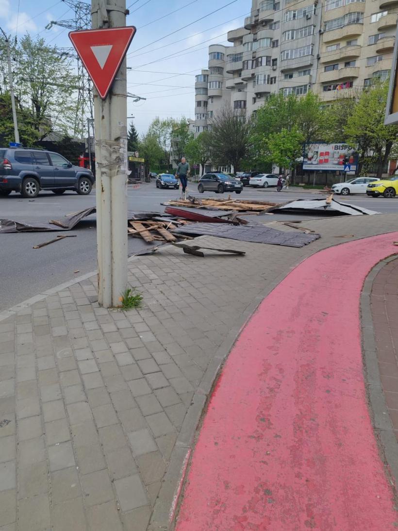 Bilanț  tragic după potop: Un mort și zeci de localități măturate de vijelii 19005487