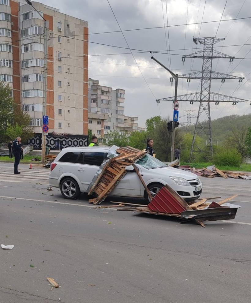 România, lovită de cea mai violentă furtună din 2026: morți, răniți și pagube în zeci de localități 19005505