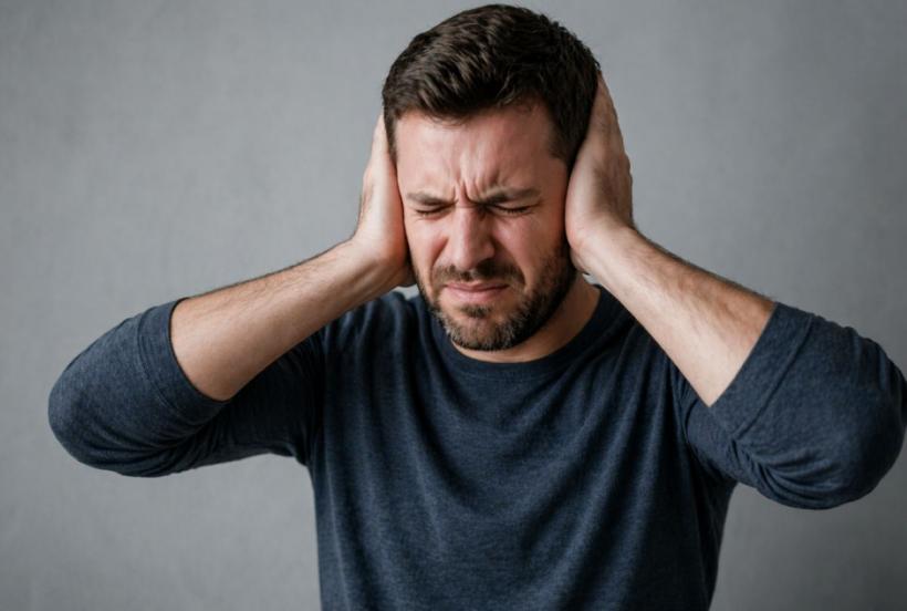 Tinitus: Ce ascunde, de fapt, țiuitul în urechi