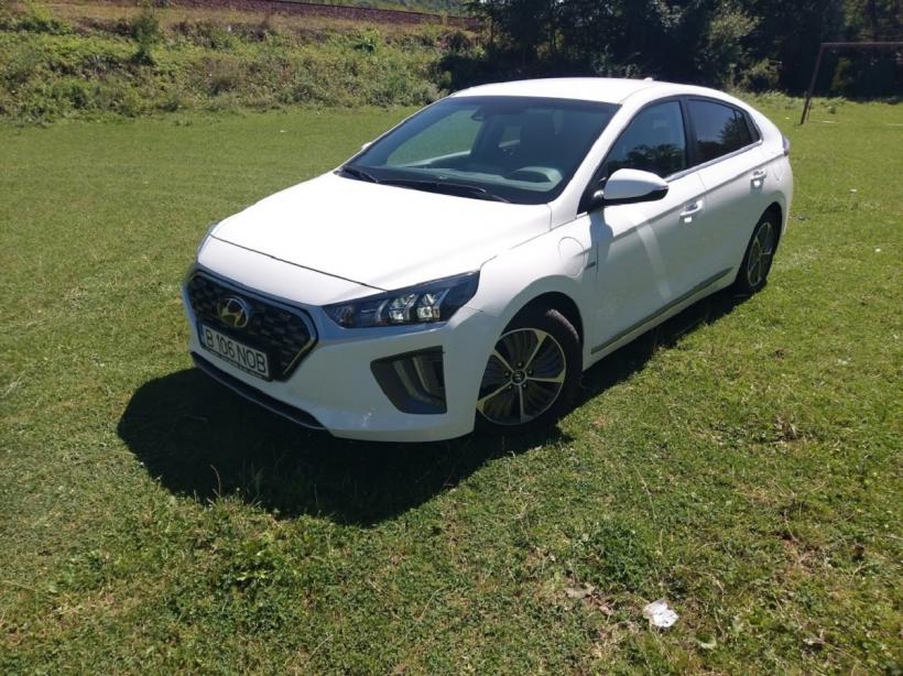 Trucul rapid care elimină mirosurile neplăcute din mașină