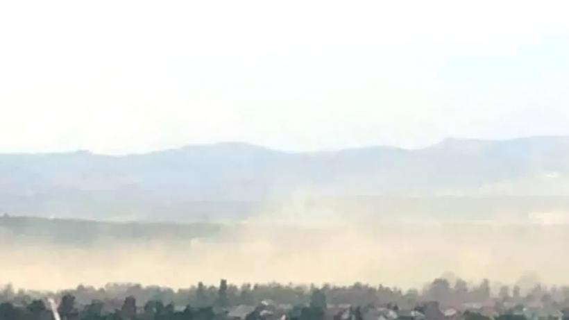 Alertă de poluare în Baia Mare! Norul de praf de steril, purtat de vânt spre oraș. Autoritățile sunt în alertă