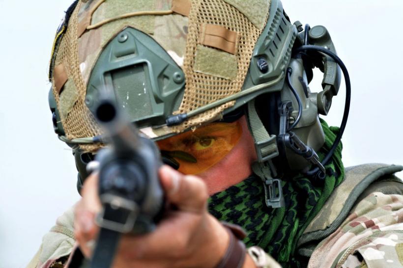 Cheltuielile militare globale ating un maxim al ultimilor 16 ani: 3 trilioane de dolari pentru reînarmare