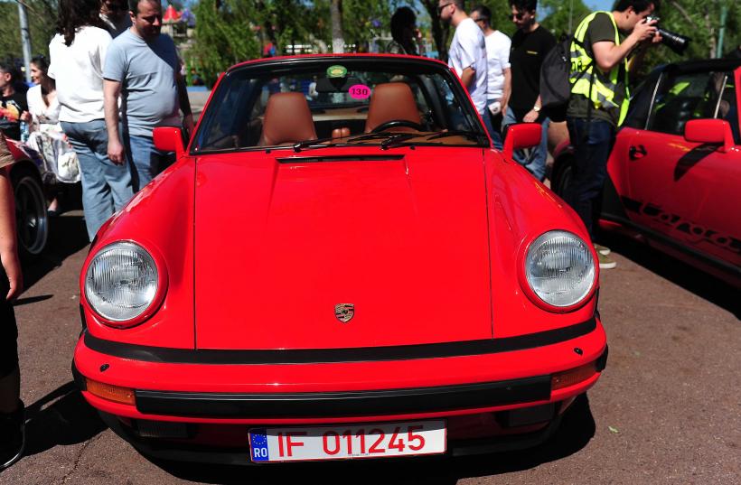 Imagini spectaculoase de la Retro Parada Primăverii 2026: mașini rare și povești fascinante din ultimul secol 19005616