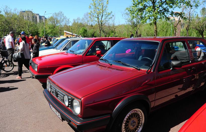 Imagini spectaculoase de la Retro Parada Primăverii 2026: mașini rare și povești fascinante din ultimul secol 19005618