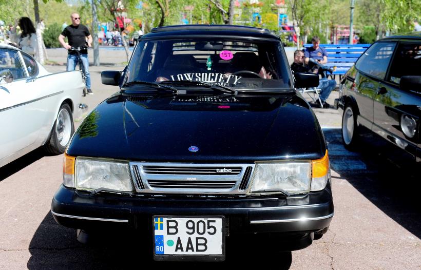 Imagini spectaculoase de la Retro Parada Primăverii 2026: mașini rare și povești fascinante din ultimul secol 19005631