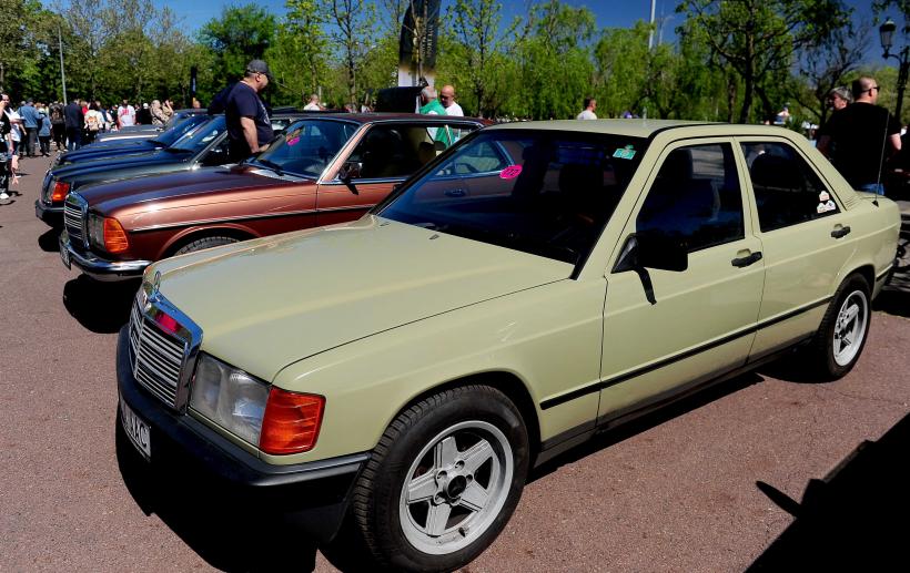 Imagini spectaculoase de la Retro Parada Primăverii 2026: mașini rare și povești fascinante din ultimul secol 19005634