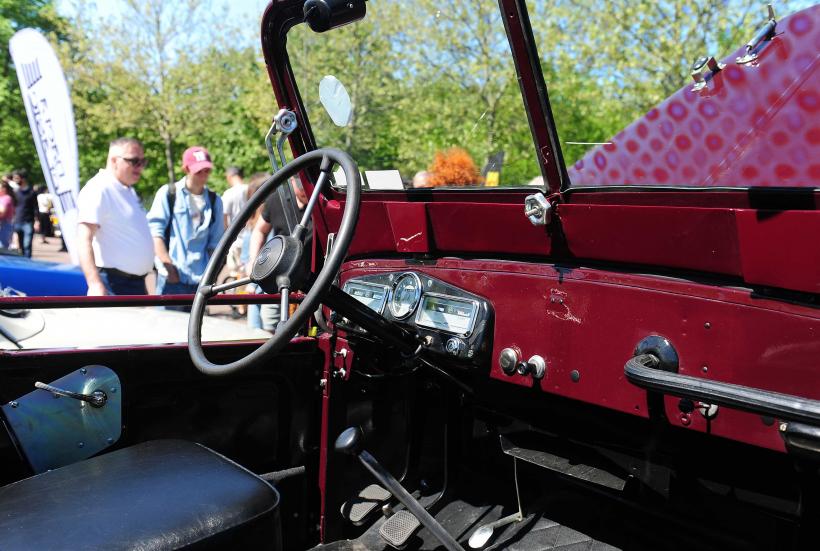 Imagini spectaculoase de la Retro Parada Primăverii 2026: mașini rare și povești fascinante din ultimul secol 19005643