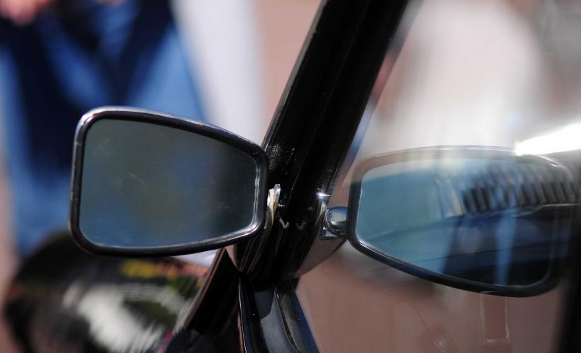 Imagini spectaculoase de la Retro Parada Primăverii 2026: mașini rare și povești fascinante din ultimul secol 19005644