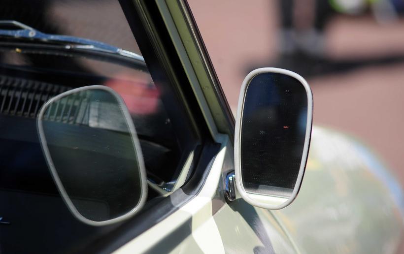 Imagini spectaculoase de la Retro Parada Primăverii 2026: mașini rare și povești fascinante din ultimul secol 19005645