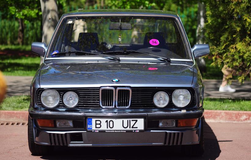 Imagini spectaculoase de la Retro Parada Primăverii 2026: mașini rare și povești fascinante din ultimul secol 19005646