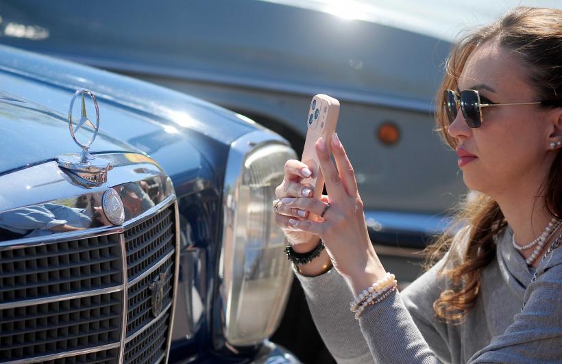 Imagini spectaculoase de la Retro Parada Primăverii 2026: mașini rare și povești fascinante din ultimul secol 19005651