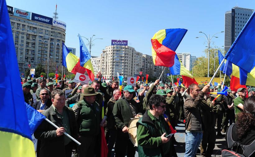 Strigătul disperării în fața Palatului Victoria: Mii de membri ai Confederației Meridian cer dreptate în stradă 19005853