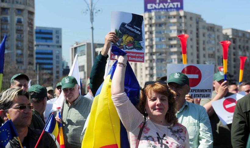 Strigătul disperării în fața Palatului Victoria: Mii de membri ai Confederației Meridian cer dreptate în stradă 19005861