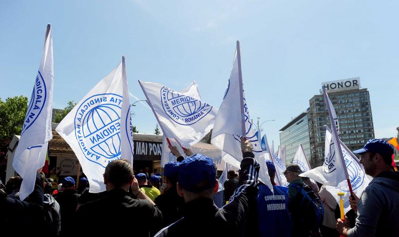 Strigătul disperării în fața Palatului Victoria: Mii de membri ai Confederației Meridian cer dreptate în stradă 19005864