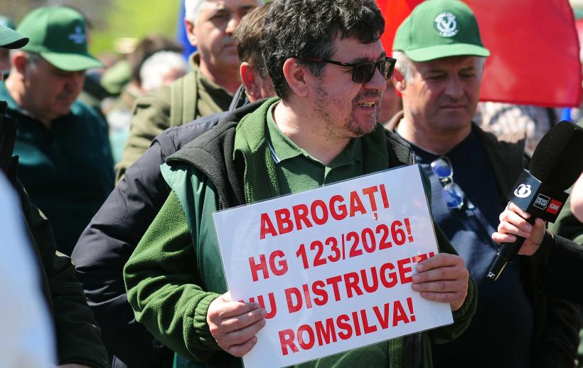 Strigătul disperării în fața Palatului Victoria: Mii de membri ai Confederației Meridian cer dreptate în stradă 19005880