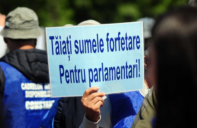 Strigătul disperării în fața Palatului Victoria: Mii de membri ai Confederației Meridian cer dreptate în stradă 19005883