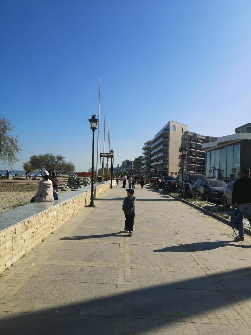 Hotelierii acuză guvernul de sabotarea turismului românesc. Mai puțini turiști de 1 Mai la mare 19005919