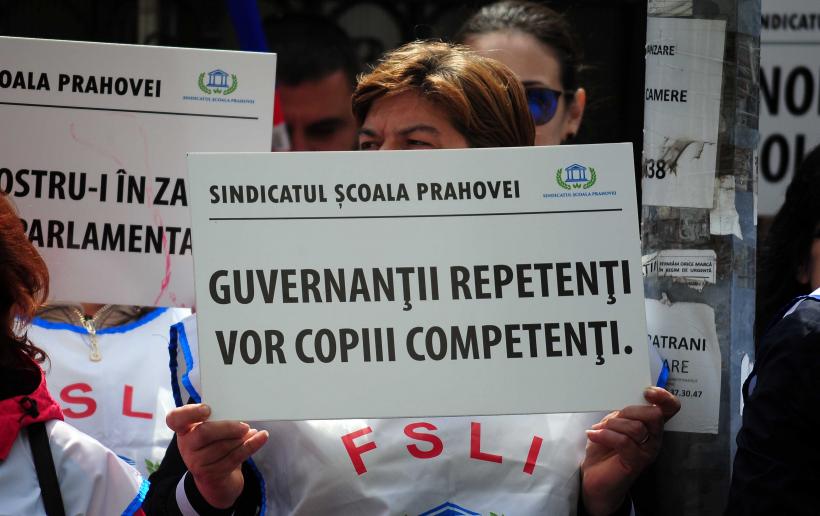 Sindicaliștii furioși pichetează Ministerul Educației: Protest împotriva reduceri cheltuielilor de personal din 2026! 19006095