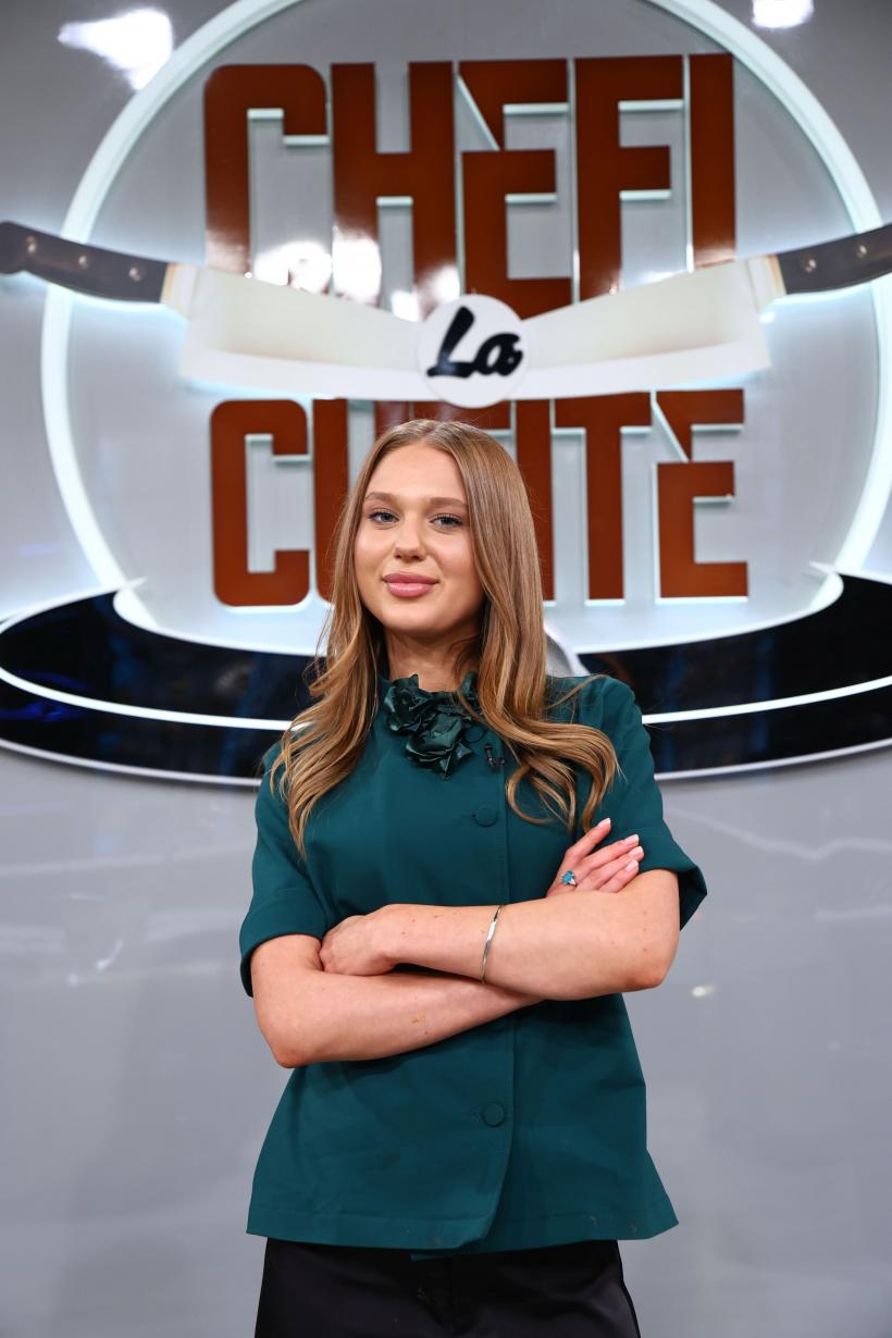 Record de audiență pentru acest sezon cu ediția Chefi la cuțite de ieri. Echipa bordo, victorioasă aseară. Raluca Bădulescu vine diseară în bucătăria show-ului culinar 19006029