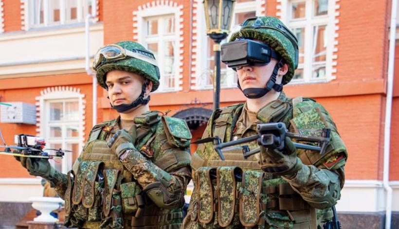 Rusia anulează defilarea echipamentelor militare la parada de 9 mai