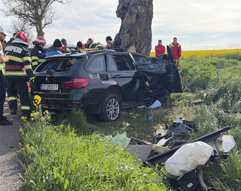 Tânără de 21 de ani, moartă după un accident cumplit la Amzacea. Mașina s-a izbit violent de un copac. „Mi-a luat Dumnezeu tot!” 