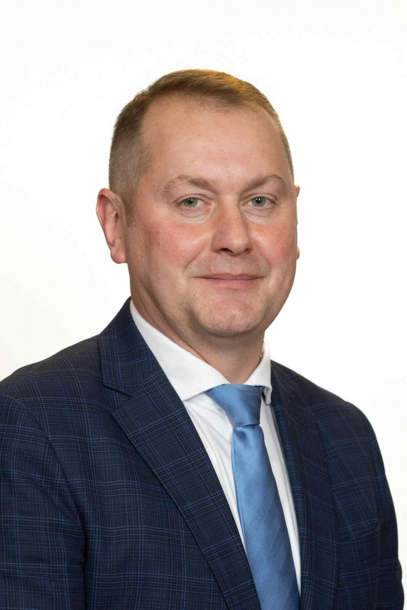 30 de „extremiști” și „georgiști” de bine din Parlament, dar și pesediști traseiști nu-l vor pe Bolojan plecat de la Palatul Victoria 19006188