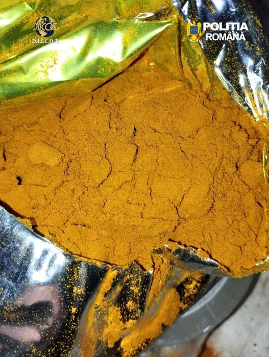 „Turmeric și scorțișoară” cu aromă de heroină: Captură uriașă de 202 kg de droguri în Portul Constanța