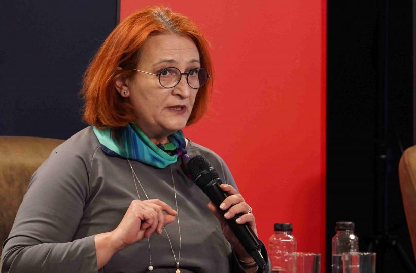 Prevenția salvează vieți: screeningul și vaccinul anti-HPV trebuie încurajate 19006145