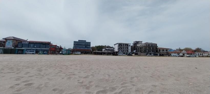 Litoralul se va umple, dar nu și camerele de cazare. Sezonul începe cu stângul: temperaturi mici și prețuri mari 19006155