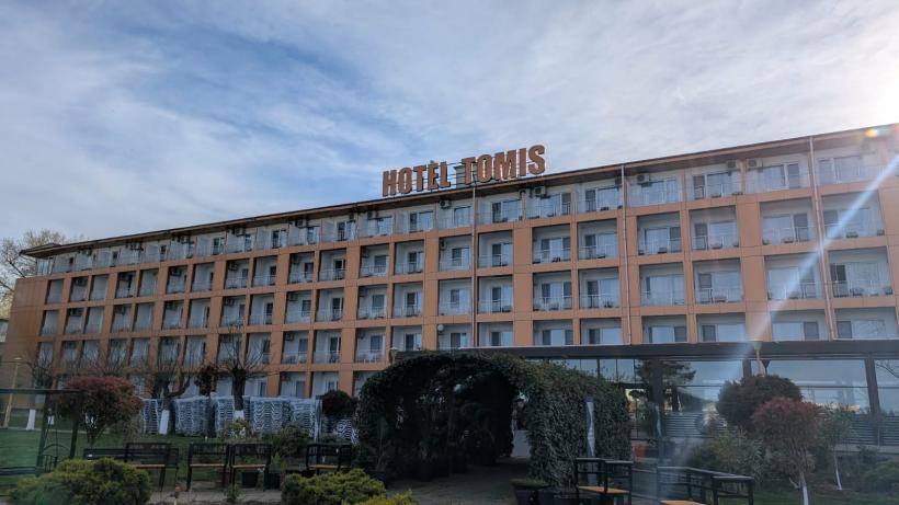 Litoralul se va umple, dar nu și camerele de cazare. Sezonul începe cu stângul: temperaturi mici și prețuri mari 19006162