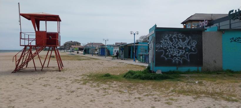 Litoralul se va umple, dar nu și camerele de cazare. Sezonul începe cu stângul: temperaturi mici și prețuri mari 19006165