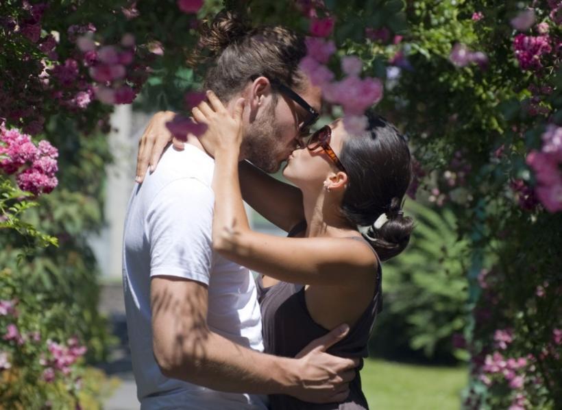 1 Mai aduce iubirea în prim-plan: 5 luni de naștere intră într-o perioadă plină de flirt și pasiune