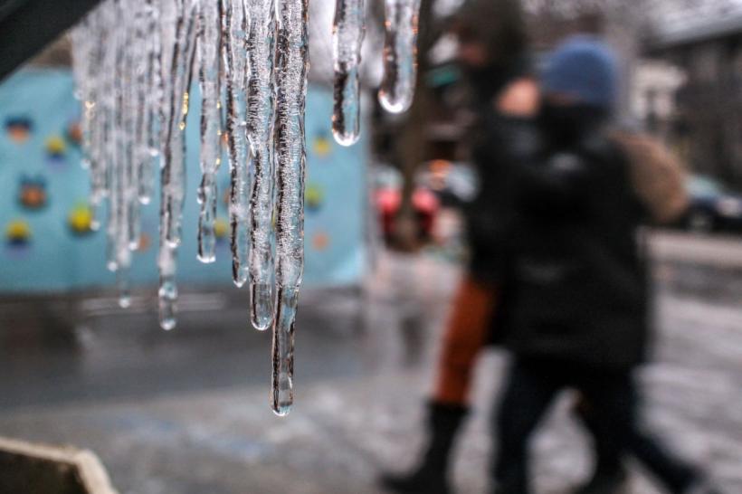România îngheață de 1 Mai: recorduri istorice de frig și fenomenul care a răsturnat vremea în Europa