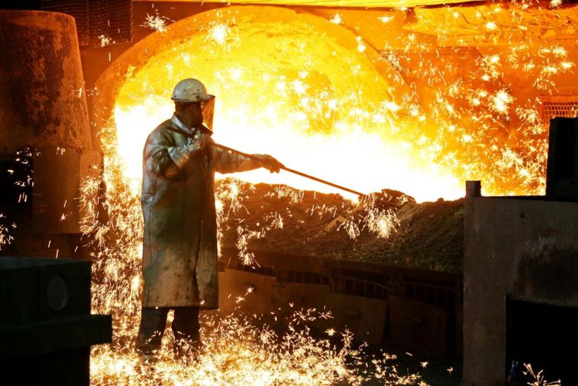 Politico: Jumătate din exporturile siderurgice ale UE riscă să fie taxate mai mult de SUA