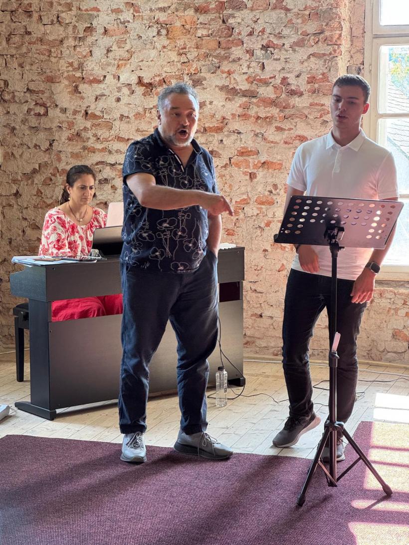 S-au lansat înscrierile la International Salbek Opera Masterclass 2026: cursuri cu mezzosoprana Ruxandra Donose, tenorul Ramón Vargas și soprana Leontina Văduva 19006207