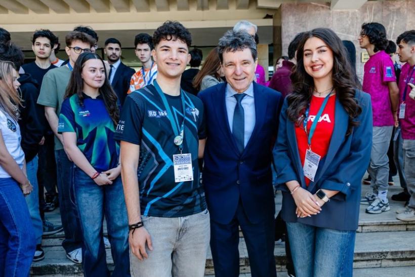 România domină robotica mondială: echipa Velocity din Brăila câștigă titlul suprem la Houston 19006709