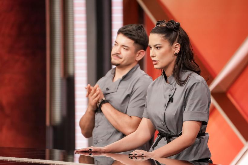 Chefi la cuțite, lider de audiență. Ionela Românianu a abandonat competiția, iar Bianca Podosu a fost eliminată. Diseară, Chef Sautner aruncă-n joc o amuletă surprinzătoare 19007037