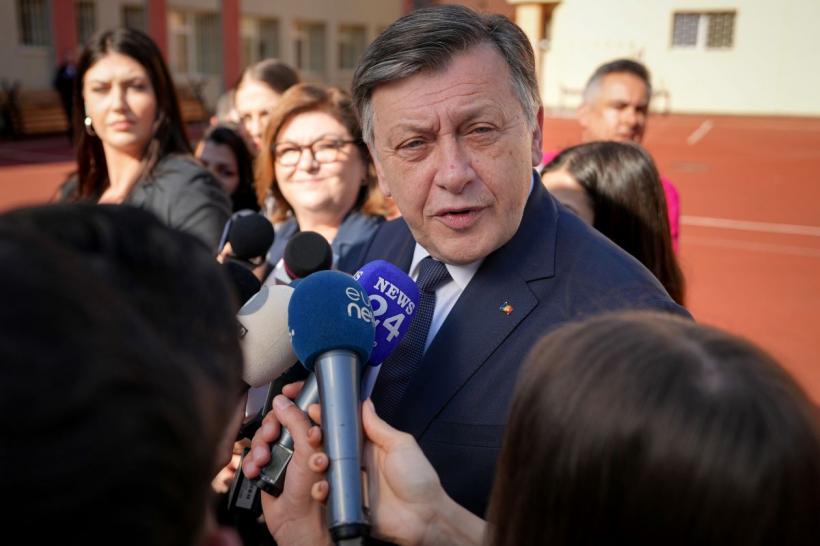 Crin Antonescu susține că Ilie Bolojan a ieșit cel mai puternic om politic după ce a pierdut guvernarea