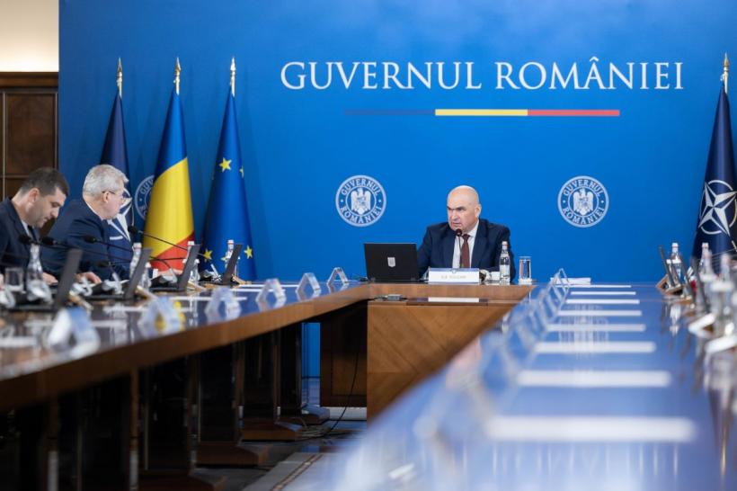 Zi critică pentru Bolojan: moțiunea PSD-AUR poate răsturna Guvernul. Ultimele calcule