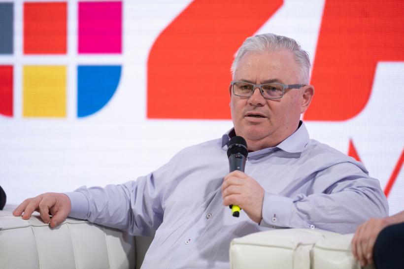 Pactul cu diavolul tehnologiei: „Noi, oamenii, am consimțit la un soi de lene a minții și a inimilor noastre!” 19007055