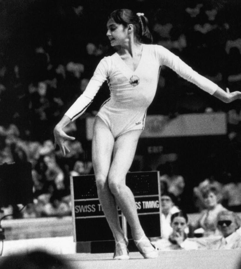 De ce și-a făcut Nadia Comăneci tatuaj la 62 de ani? Omagiu discret pentru una dintre cele mai mari performanțe din sport 19007165