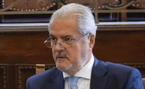 Ministerul de Externe îi taie privilegiile lui Adrian Năstase. Asociația fostului premier  pierde statutul de utilitate publică