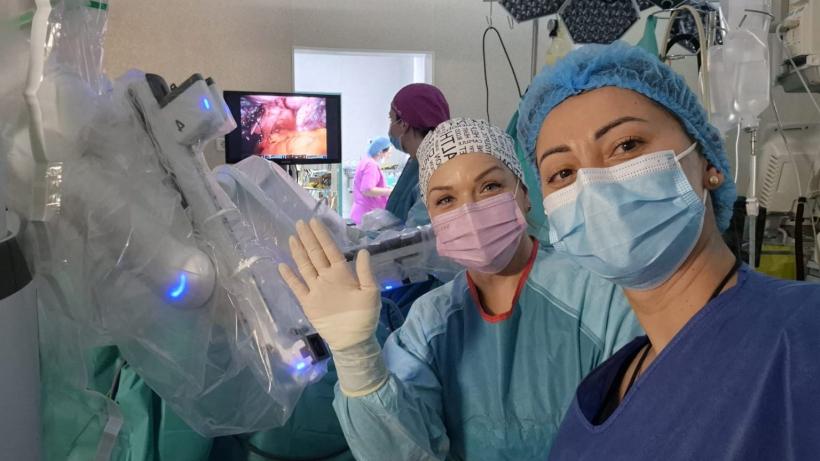 Robotul Da Vinci scrie istorie la Timișoara: Prima operație de înaltă precizie a fost un succes 19007610