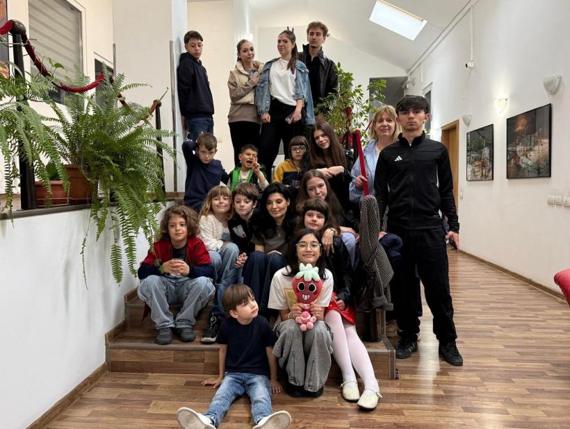 Elevii Academiei Da Vinci au descoperit la Teatrul Metropolis adevărata semnificație a zilei de 9 Mai