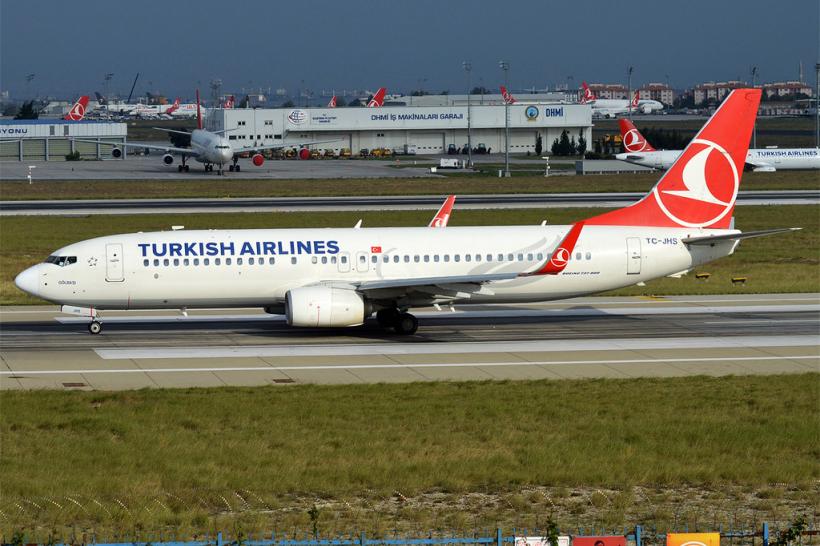 Un avion Turkish Airlines a luat foc la aterizare, pe aeroportul din Nepal