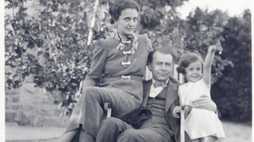 „Dacă Kogălniceanu este asimilat cu eroarea, atunci și România ar putea părea în mintea unora o eroare a istoriei!” 19007801