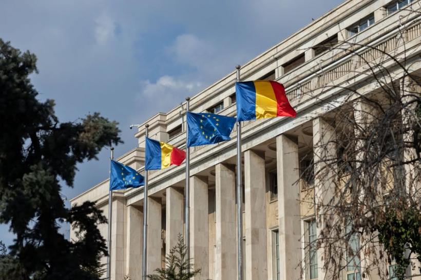 Scandal la Guvern: Angajații cer beneficii similare cu ale experților de la Romgaz
